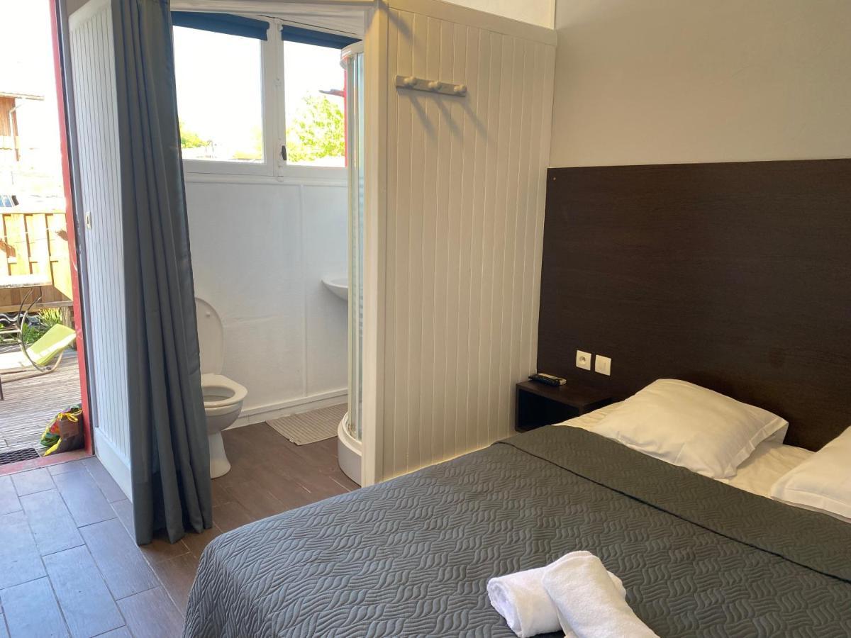Hotel Le 28 ลาเตสเตอ-เดอ-บูค ภายนอก รูปภาพ